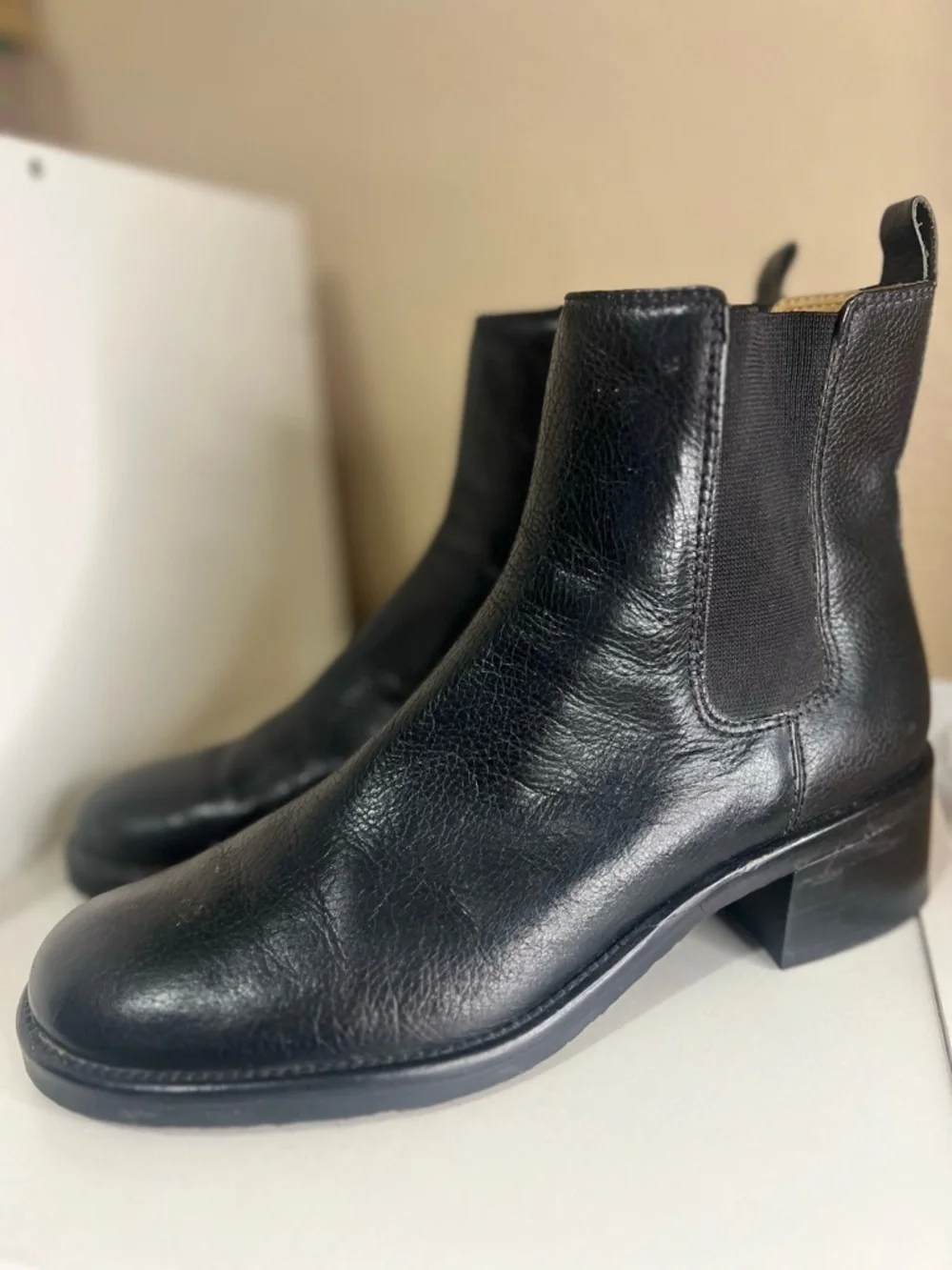 Franco Sarto Black Leather Chelsea Ankle Boots Almond Toe Size 8.5